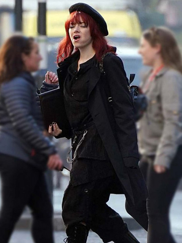 EMMA STONE BLACK COAT