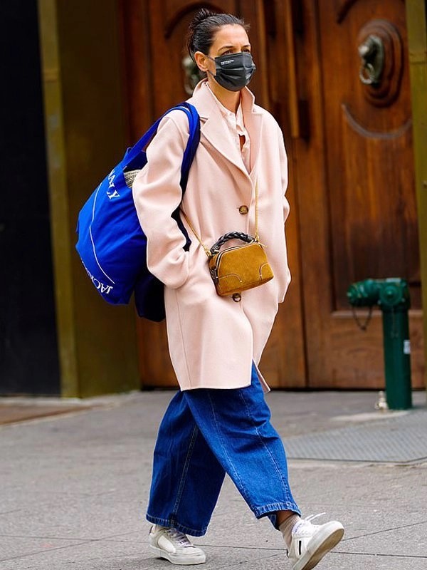 Katie-Holmes-Pink-Trench-Coat