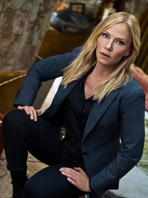 Law-and-Order-Kelli-Giddish-Blazer