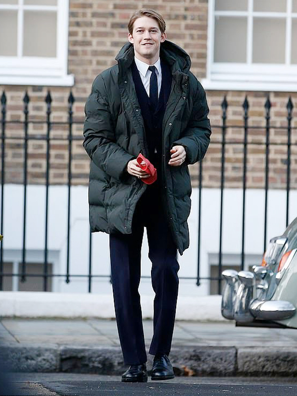 The-Last-Letter-from-Your-Lover-Joe-Alwyn-Puffer-Coat