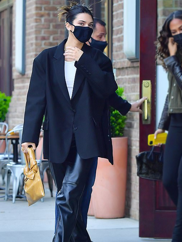 NYC-Basketball-Game-Kendall-Jenner-Coat