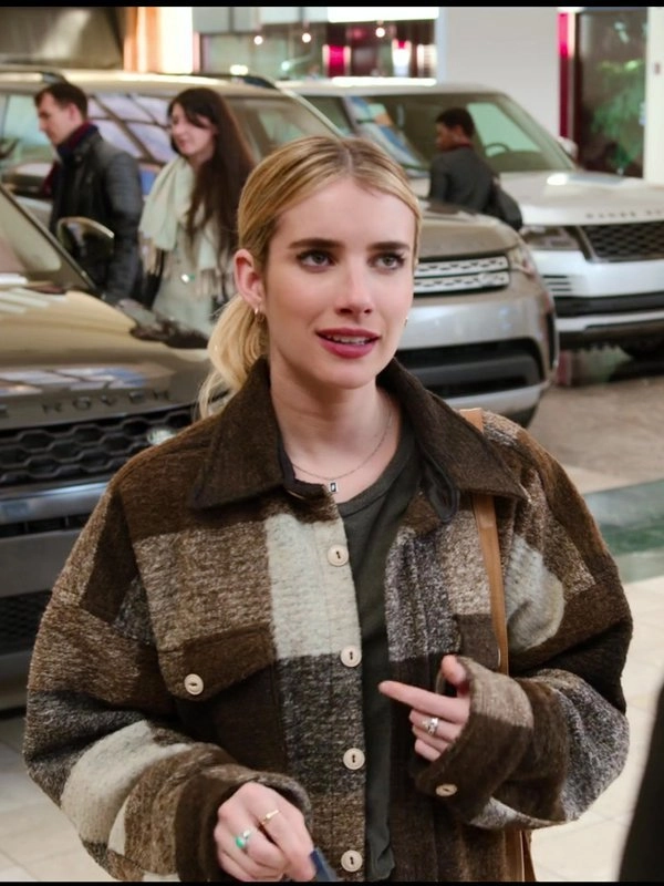 Holidate-Emma-Roberts-Wool-Checked-Jacke