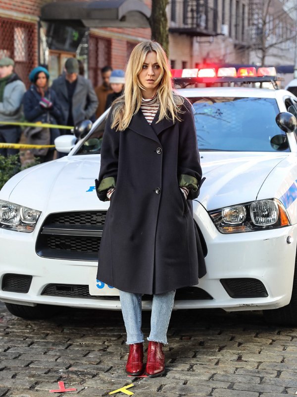 Cassie-Bowden-The-Flight-Attendant-Black-Coat