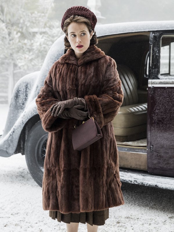 Claire-Foy-The-Crown-Shearling-Coat (1)