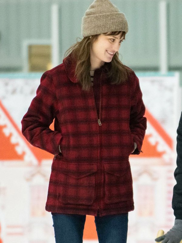 Davis-Harper-Happiest-Season-Mackenzie-Davis-Red-Wool-Checked-Coat