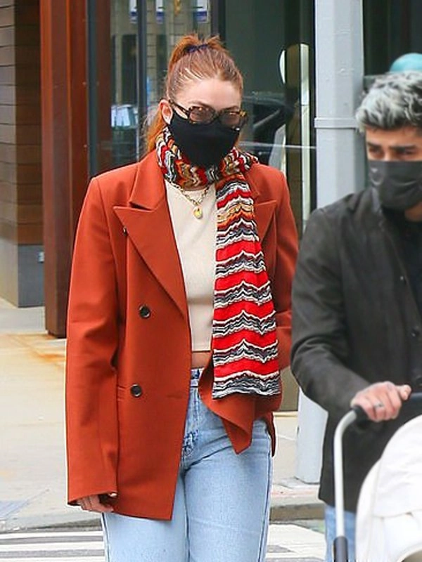 Gigi-Hadid-Cotton-Blazer