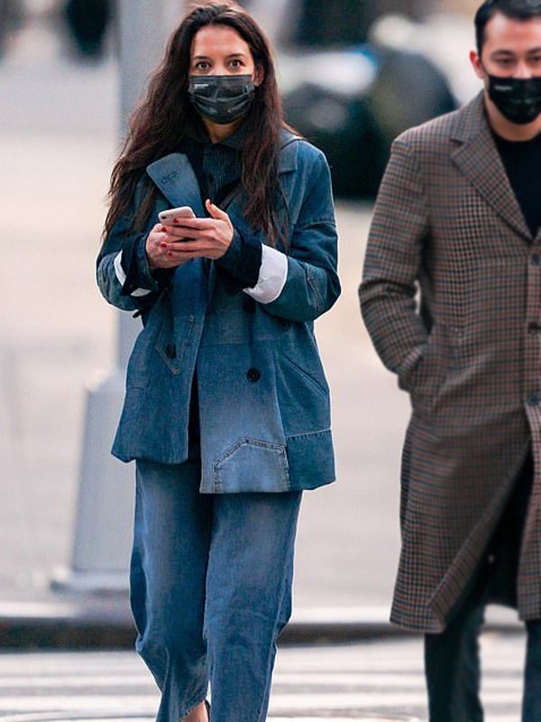 Katie-Holmes-Denim-Blue-Coat