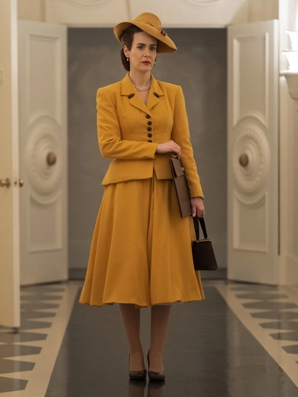 Ratched-Sarah-Paulson-Coat