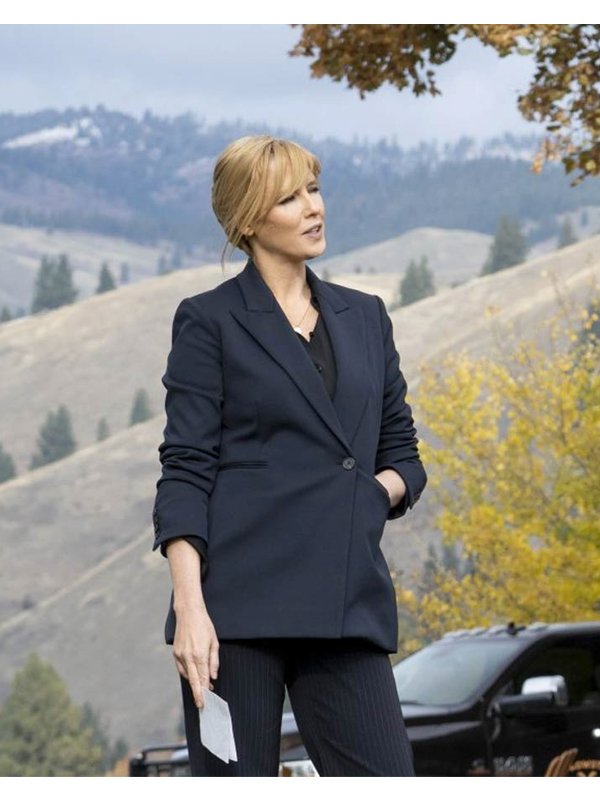 Yellowstone-S03-Kelly-Reilly-Blazer-1