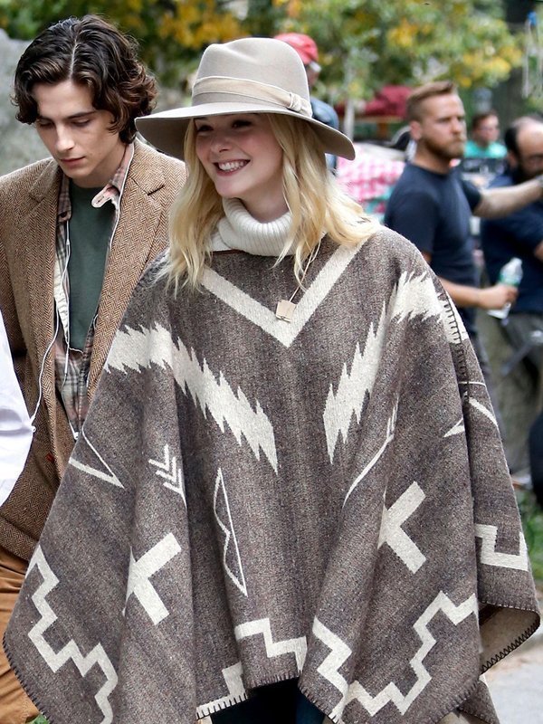 A-Rainy-Day-In-New-York-Ashleigh-Mexican-Style-Grey-Poncho