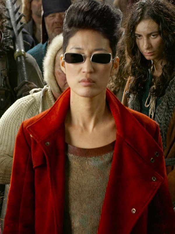 Jihae-Mortal-Engines-Red-Coat