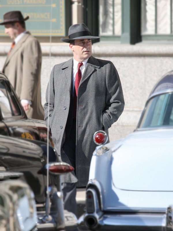 No-Sudden-move-Jon-Hamm-Trench-Coat-1