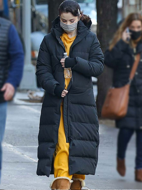 Only-Murders-In-The-Building-Selena-Gomez-Puffer-Coat