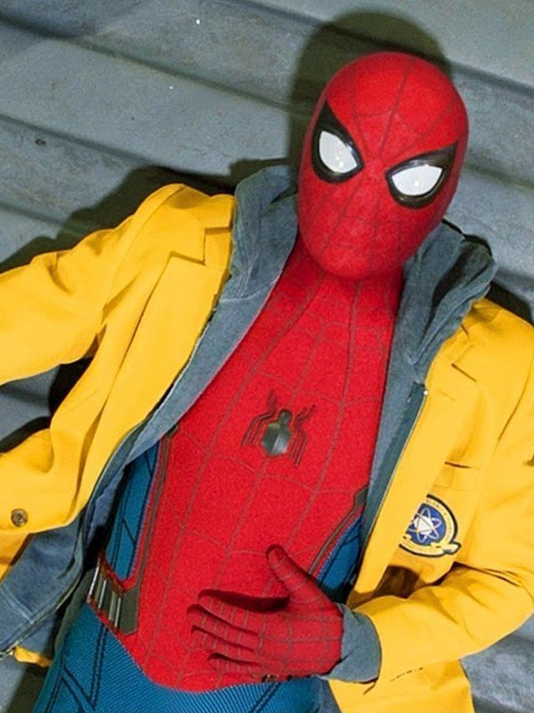 Spiderman-Homecoming-Tom-Holland-Coat