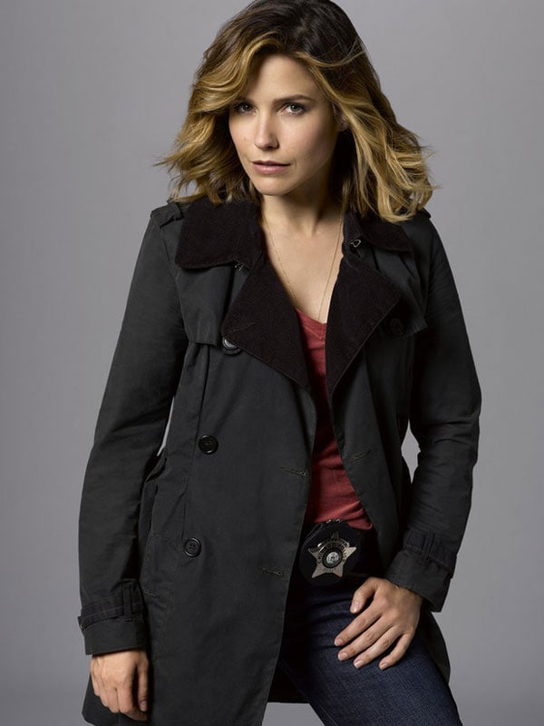 Chicago-P.D.-Sophia-Bush-Coat